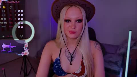 Snapshot of aleksacandy chatting on 11/09/25, 03:10 aleksacandy online show from 11/09/25, 03:10