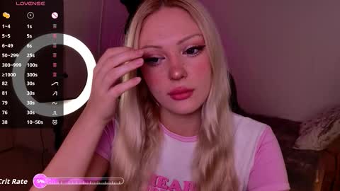 Snapshot of aleksacandy chatting on 12/05/25, 03:26 aleksacandy online show from 12/05/25, 03:26