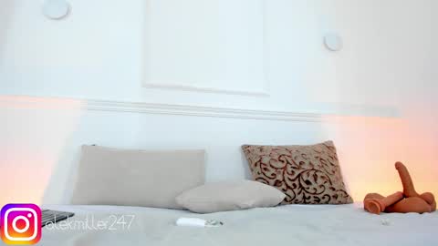 Snapshot of aleksandra_miller chatting on 03/10/25, 03:30 Aleksandra online show from 03/10/25, 03:30