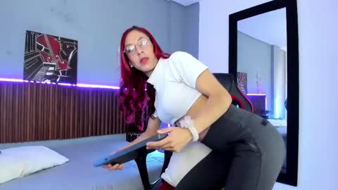 alektra_bryce online show from 02/23/25, 08:00