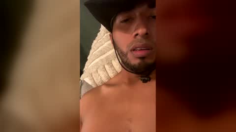 Snapshot of alemart2010 chatting on 04/08/26, 06:13 alemart2010 online show from 04/08/26, 06:13