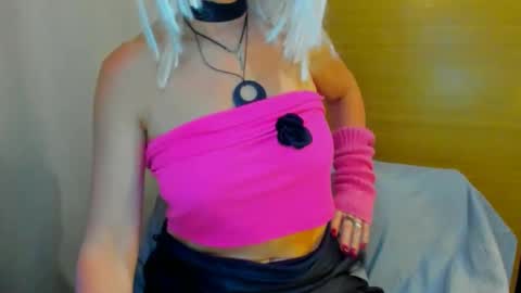Snapshot of alenablack chatting on 03/17/26, 01:43 Luly online show from 03/17/26, 01:43