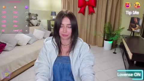 AlenaCoplan online show from 04/20/26, 09:38