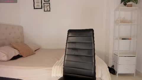Snapshot of alesay_dreams chatting on 06/20/26, 12:14 Alesay online show from 06/20/26, 12:14