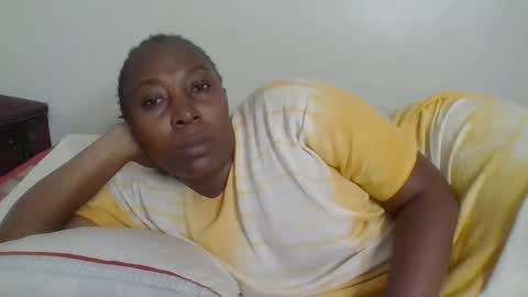 Noreen Kennth and Emilly online show from 12/20/25, 07:37