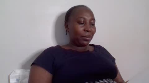 Noreen Kennth and Emilly online show from 12/23/25, 07:28