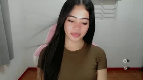 Snapshot of alesha_vibe_me chatting on 12/24/24, 07:39 alesha_vibe_me online show from 12/24/24, 07:39