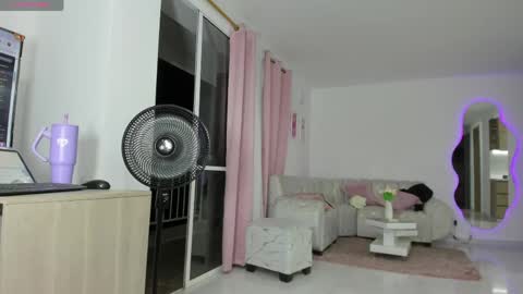 Snapshot of alesiacooper chatting on 04/03/26, 01:25 alesia online show from 04/03/26, 01:25
