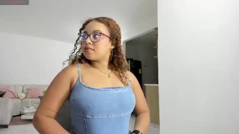 Snapshot of alesiacooper chatting on 06/21/26, 02:58 alesia online show from 06/21/26, 02:58
