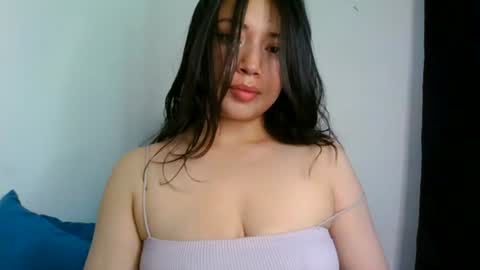Snapshot of aleska_dollx chatting on 06/19/26, 06:34 QUEEN OFF MILk IM BACK 15 NOV online show from 06/19/26, 06:34