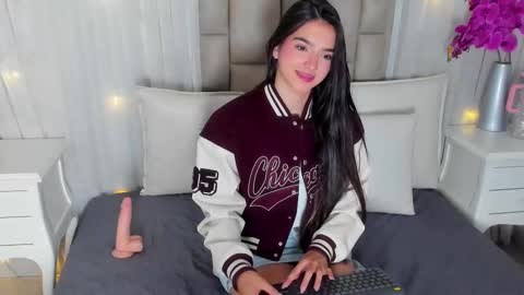 Snapshot of aleska_romanov chatting on 09/20/25, 11:44 ALESKA online show from 09/20/25, 11:44