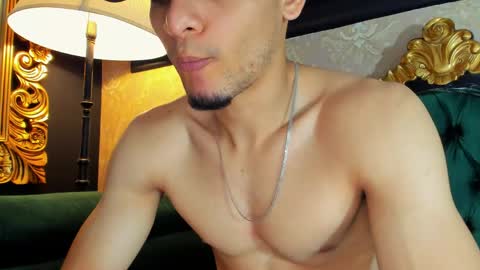 Snapshot of aless_king chatting on 05/26/26, 09:33 Alessandro King online show from 05/26/26, 09:33