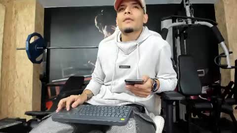 Snapshot of aless_king chatting on 06/15/26, 10:34 Alessandro King online show from 06/15/26, 10:34