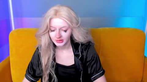 Snapshot of alessakiss chatting on 11/14/25, 08:46 alessakiss online show from 11/14/25, 08:46