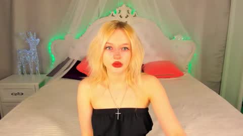 Snapshot of alessakiss chatting on 12/18/25, 08:42 alessakiss online show from 12/18/25, 08:42