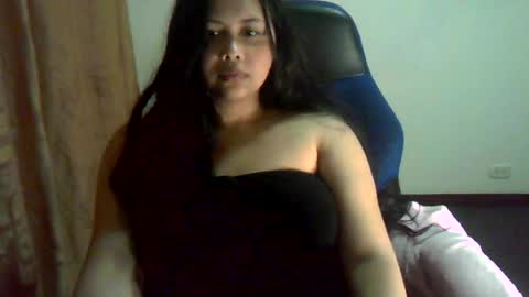Snapshot of alessandra_cuteandhorny chatting on 07/04/26, 05:46 Alicee online show from 07/04/26, 05:46