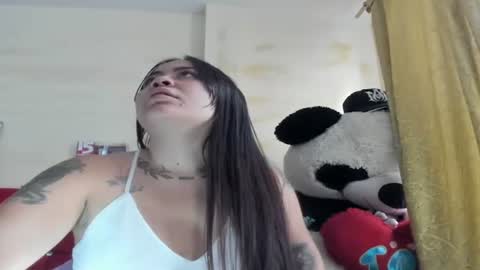 paola online show from 10/10/25, 05:45