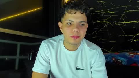 Snapshot of alessandro__777 chatting on 07/16/26, 04:51 Alessandro online show from 07/16/26, 04:51
