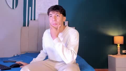 Alessandro Dybala online show from 11/12/25, 12:05