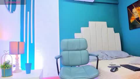 Alessandro Dybala online show from 12/19/25, 12:23