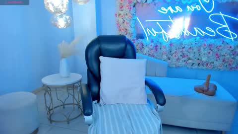 ALESSA ROMERO  online show from 01/07/26, 07:49