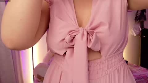 Snapshot of alessia_dolce chatting on 06/17/26, 02:58 alessia dolce online show from 06/17/26, 02:58