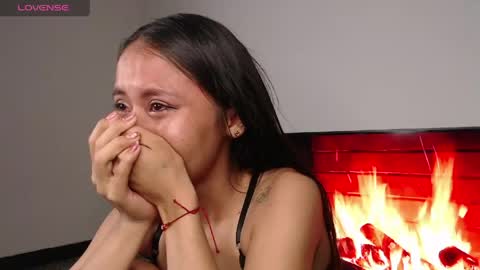 alessia_santorinni online show from 04/25/26, 06:16