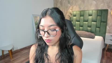 Snapshot of alessia_storm_ chatting on 05/05/26, 03:03 Alessia online show from 05/05/26, 03:03