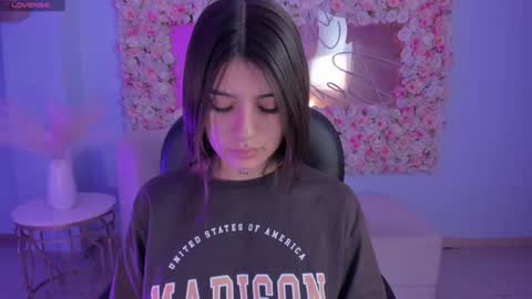 Alessia  online show from 12/12/24, 07:48