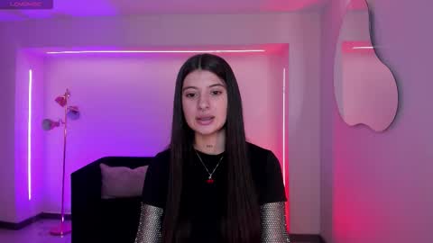 Alessia  online show from 11/17/25, 06:57