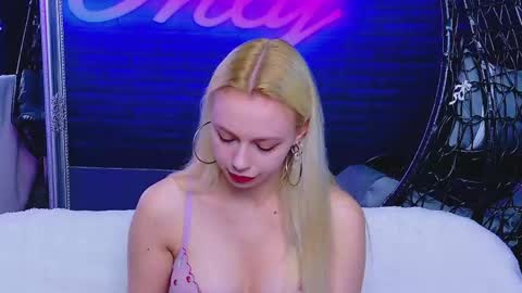 Snapshot of alessiacroft chatting on 04/29/26, 04:16 alessiacroft online show from 04/29/26, 04:16