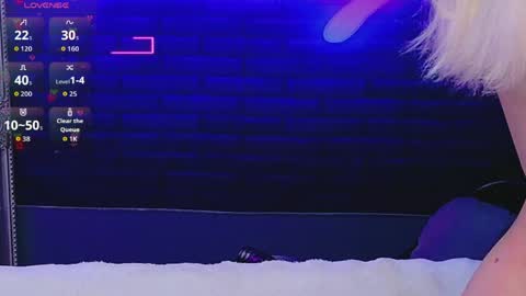 Snapshot of alessiacroft chatting on 06/07/26, 04:05 alessiacroft online show from 06/07/26, 04:05