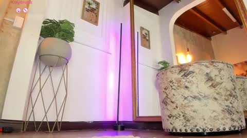 Alessia online show from 02/26/25, 09:53