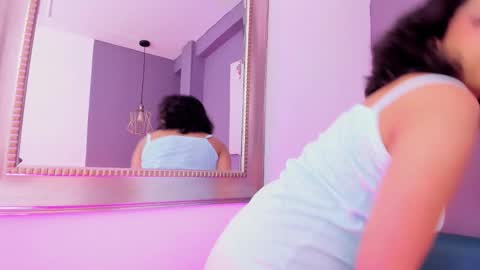 alessiia__ online show from 11/28/25, 03:09