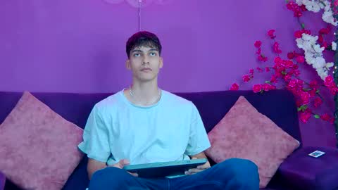 Alessio online show from 11/29/25, 12:08