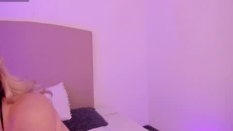 Alessia Moon online show from 05/16/26, 11:31