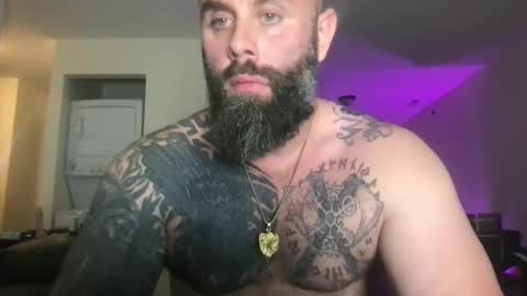 Snapshot of alesterwhite chatting on 10/09/25, 04:49 alesterwhite online show from 10/09/25, 04:49