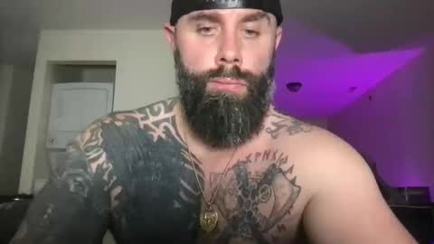 Snapshot of alesterwhite chatting on 10/11/25, 07:01 alesterwhite online show from 10/11/25, 07:01