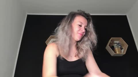 alesys69 online show from 10/01/25, 09:32