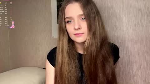 Snapshot of alethadeardurff chatting on 07/17/26, 07:15 Anna online show from 07/17/26, 07:15
