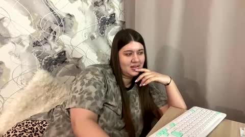 Aletta Oushen online show from 02/04/25, 01:59