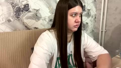 Aletta Oushen online show from 02/12/25, 05:05