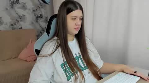 Aletta Oushen online show from 09/29/25, 09:58