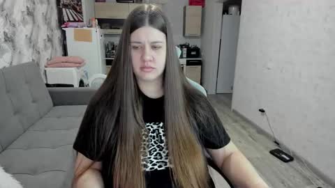 Aletta Oushen online show from 12/04/25, 10:13