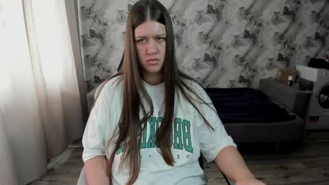 Aletta Oushen online show from 04/24/26, 07:44