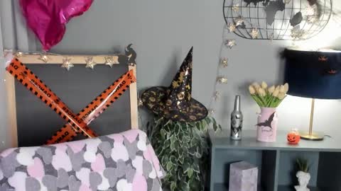 alettablacck online show from 10/22/25, 01:06