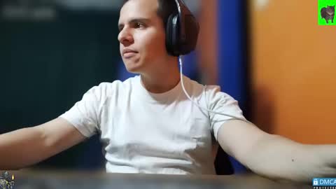 Snapshot of alex0397 chatting on 01/31/25, 10:10 alex0397 online show from 01/31/25, 10:10