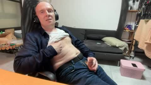 alex125223 online show from 08/01/26, 12:32