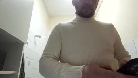 alex572241 online show from 12/04/25, 11:02