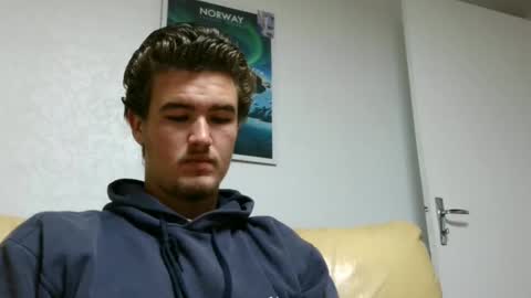 Alex83530 online show from 12/31/24, 01:52